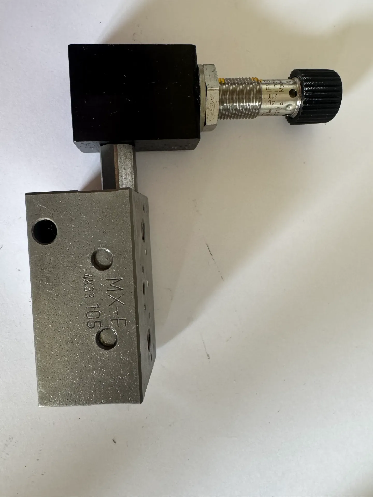 MX-F End segment with Proximity switch